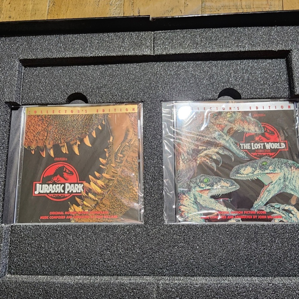 Jurassic Park & The Lost World Deluxe Edition DVD Box Set Limited 209/400 COA - Picture 11 of 11